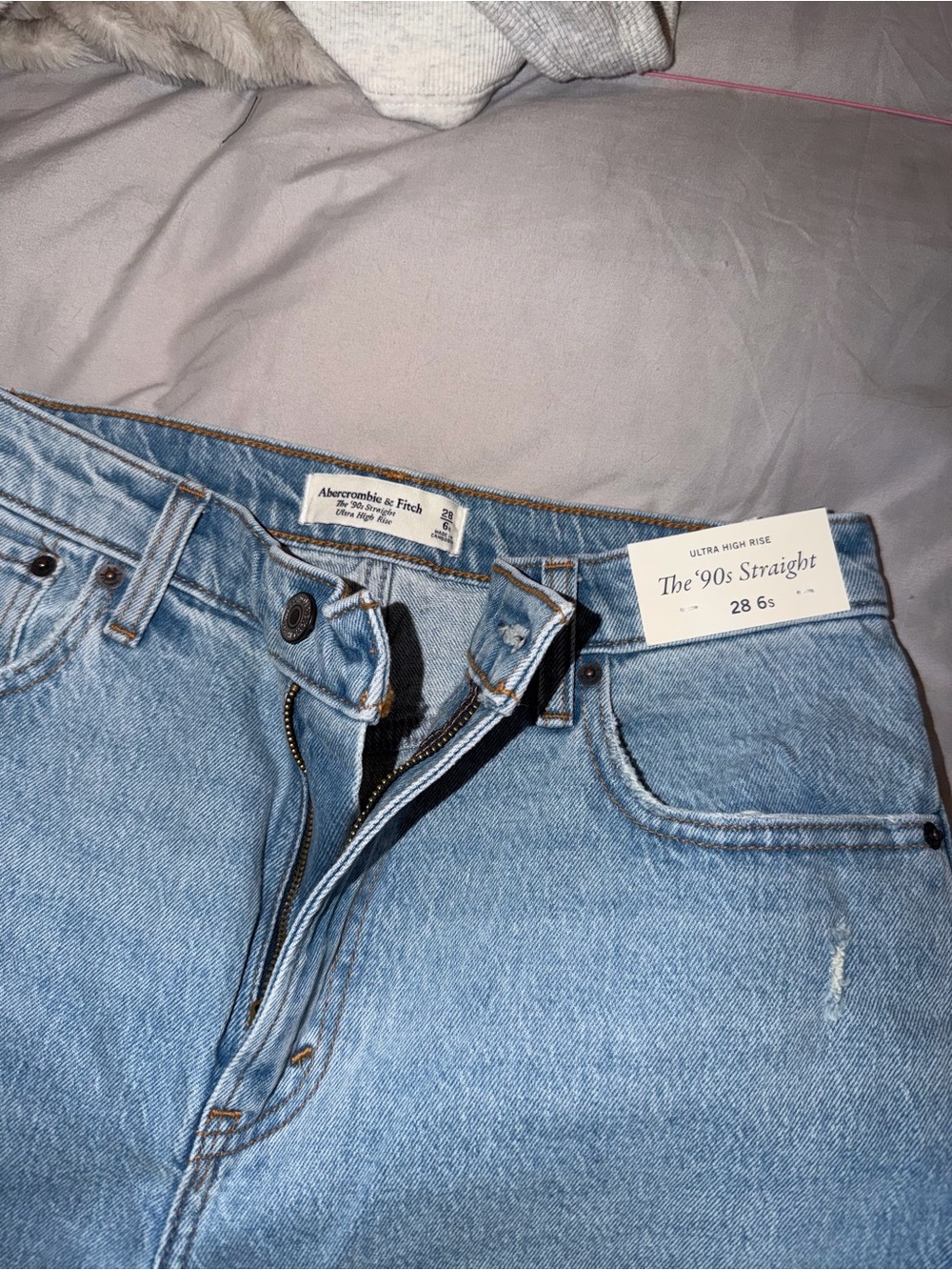 Abercrombie & Fitch Ultra High Rise The '90s Straight Light Blue Women’s Jeans